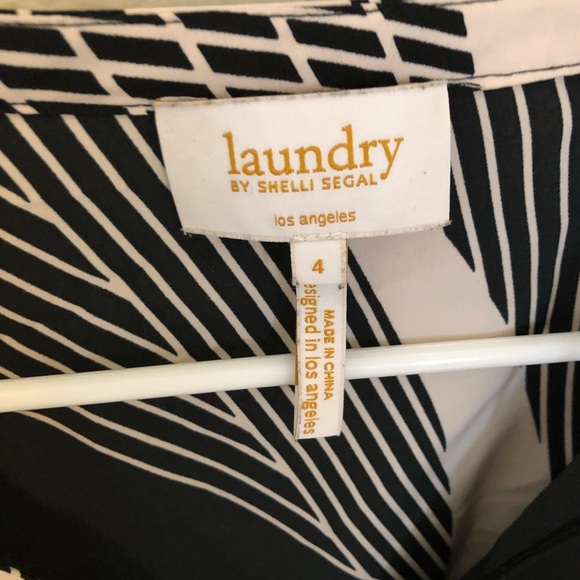 Cute, Professional Top - Picture 2 of 5